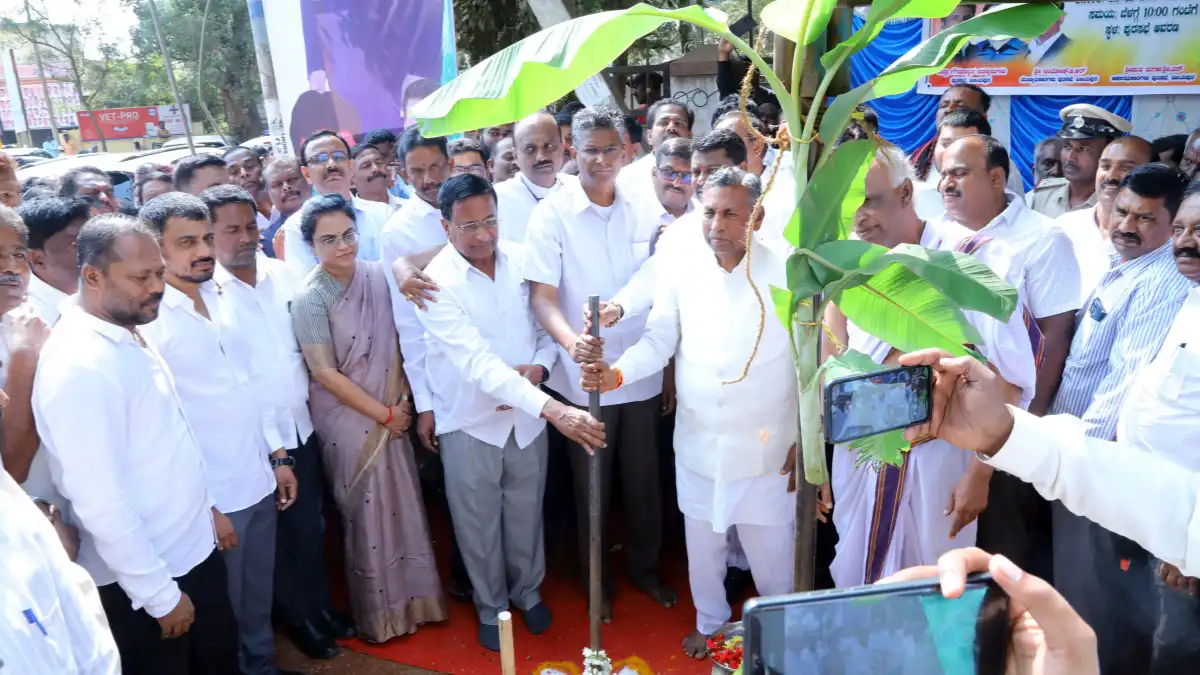 ದೇವನಹಳ್ಳಿ; ರೂ.49 ಕೋಟಿ ವೆಚ್ಚದಲ್ಲಿ ವಿವಿಧ ಅಭಿವೃದ್ಧಿ ಕಾಮಗಾರಿಗಳಿಗೆ ಗುದ್ದಲಿಪೂಜೆ..!| Devanahalli