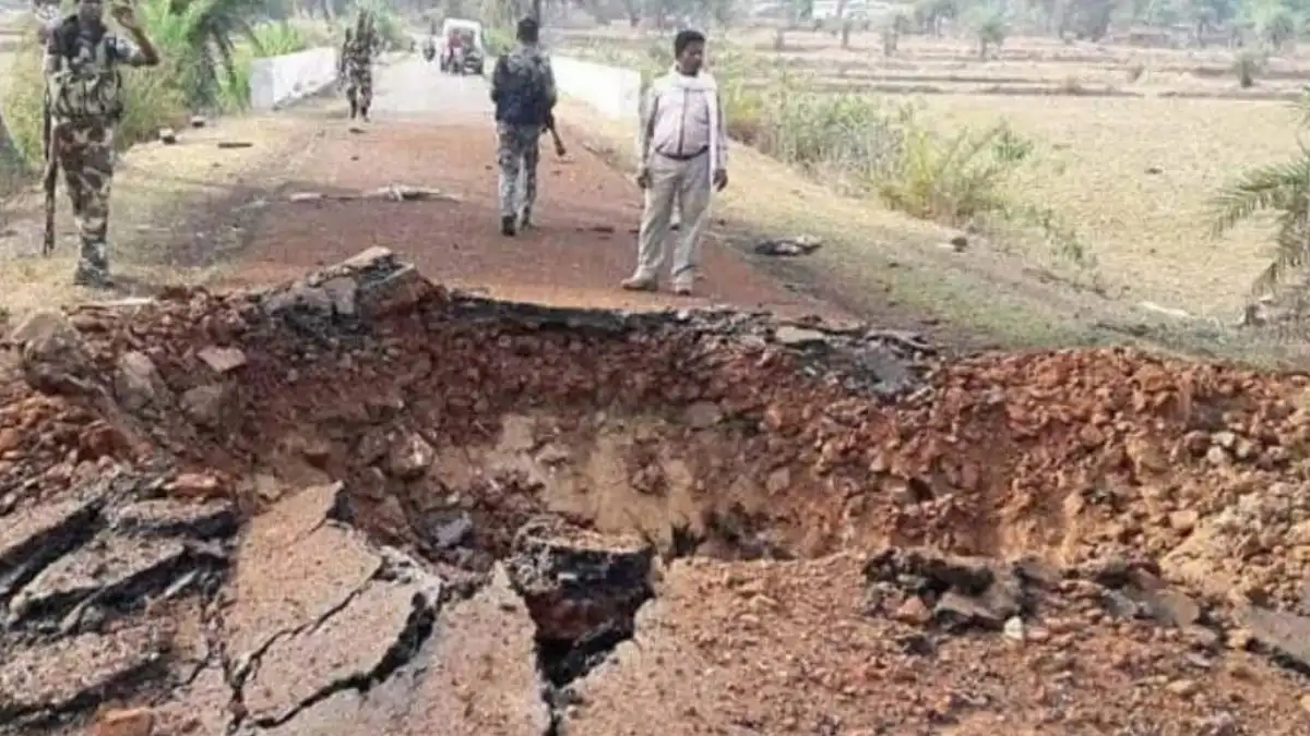 Naxal attack ನಕ್ಸಲರ ಅಟ್ಟಹಾಸ; 8 ಯೋಧರು ಹುತಾತ್ಮ..!