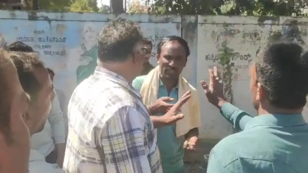 Doddaballapura: Clash of words between village farmers and city traders..!