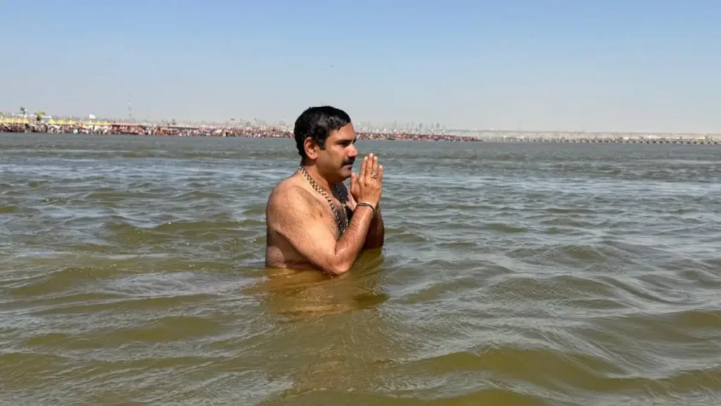 BY Vijayendra took holy bath at Mahakumbha Mela