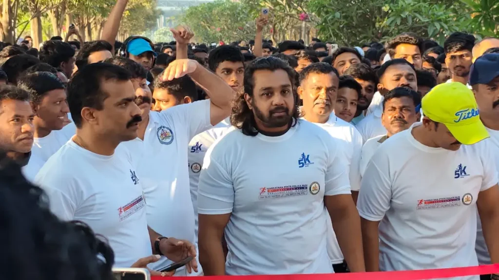 5K Marathon by Police.. Actor Dhruva Sarja Run