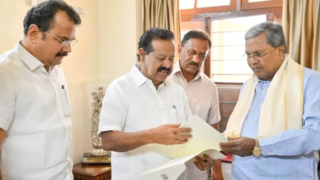 TamilNadu Forest Minister met Cmsiddaramaiah